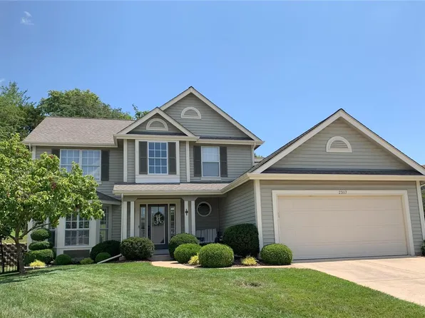 2307 Kingstowne Way Ct, Ballwin, MO 63011