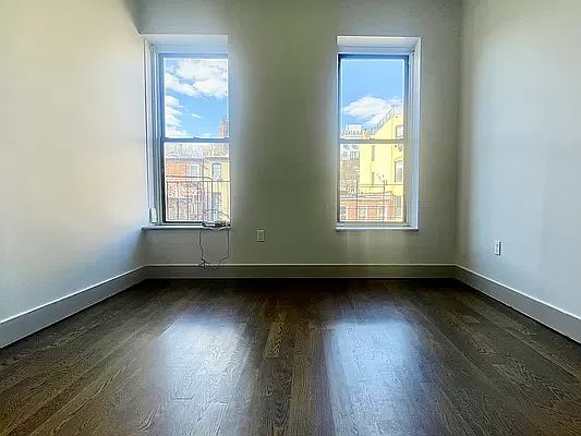 5th image of 629 Willoughby Ave APT 3A