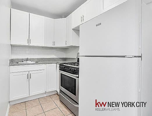 4th image of 65 Park Ter W APT 5D