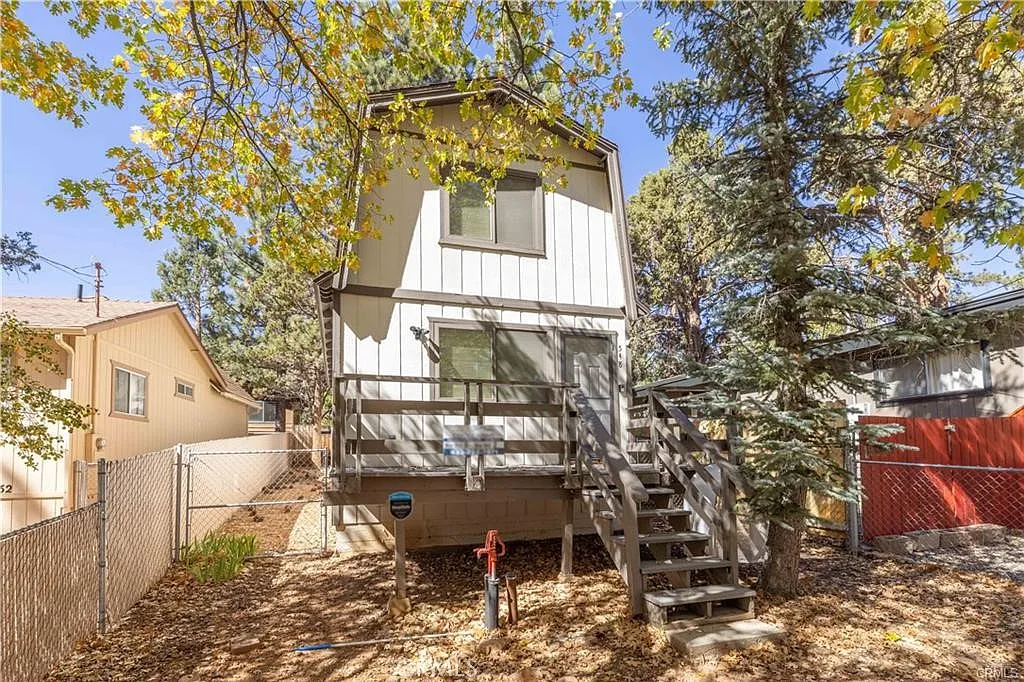 2 bed, 840 sqft, $1,800 — Photo 2