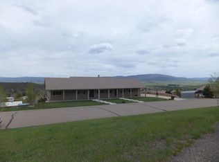 1440 Mountain View Rd, Meeker, CO 81641