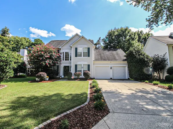12310 Homestead Pl, Charlotte, NC 28277