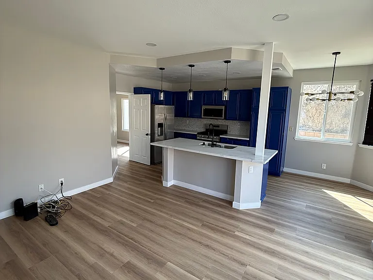 711 Canterbury Cir — Photo 42