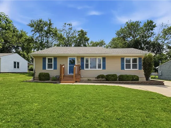 800 SE Miller St, Lees Summit, MO 64063