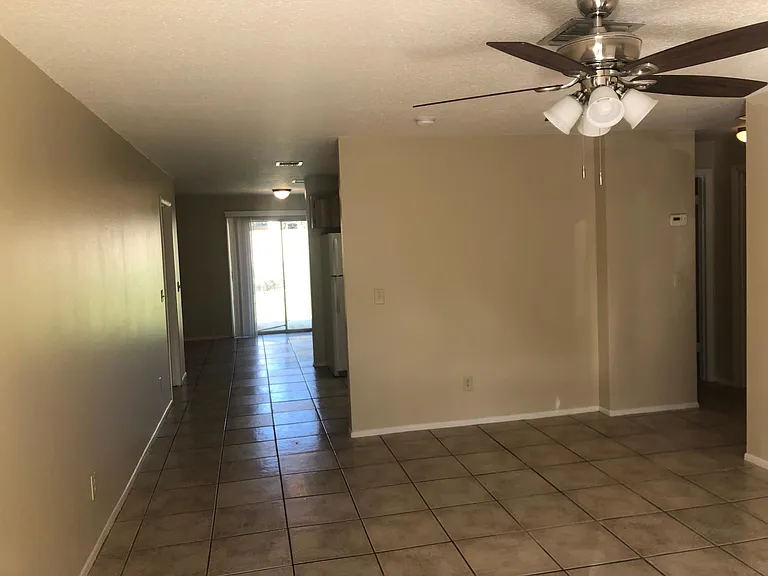 235 SE Norfolk Blvd — Photo 7