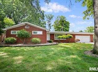 9 Inverness Rd, Springfield, IL 62704