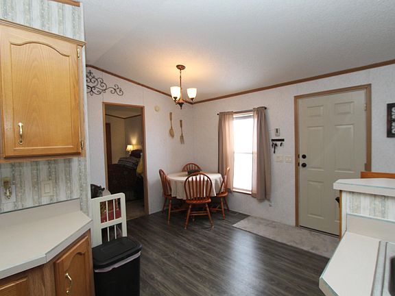 2nd image of 806 28th St Trlr 22