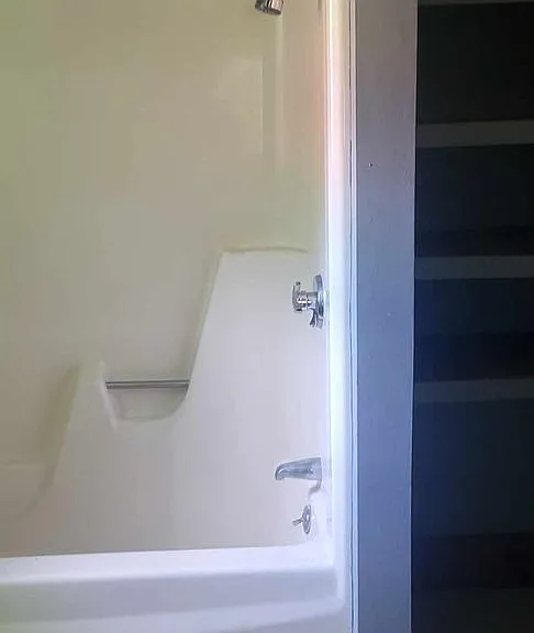 438 S Main St — Photo 7