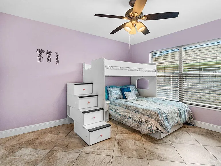 1352 Wyndcliff Dr — Photo 16