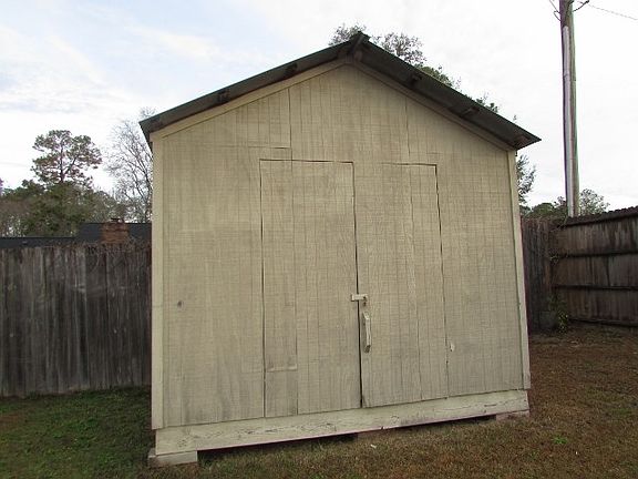 4th image of 902 Northside Dr