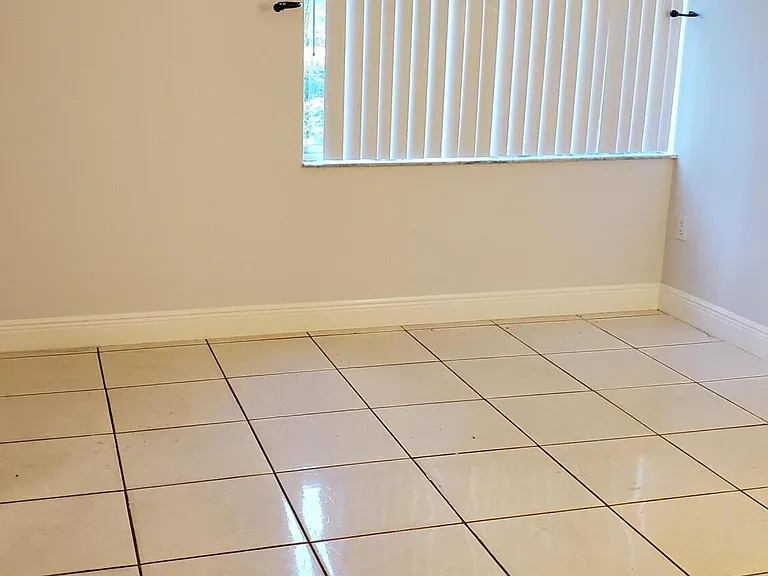 721 N Pine Island Rd #103 — Photo 35