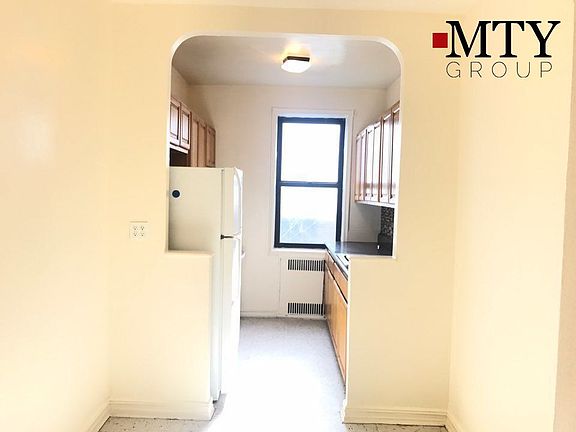 2nd image of 4216 80th St APT 6S