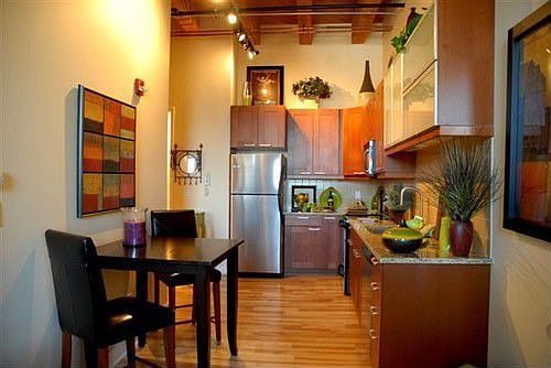 4th image of 150 E Main St APT 610