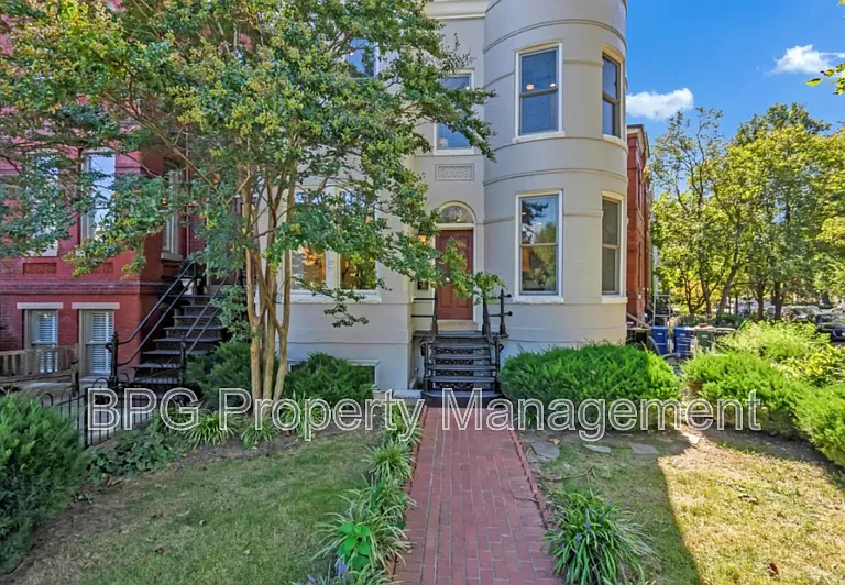 901 N Carolina Ave SE #2 — Photo 1