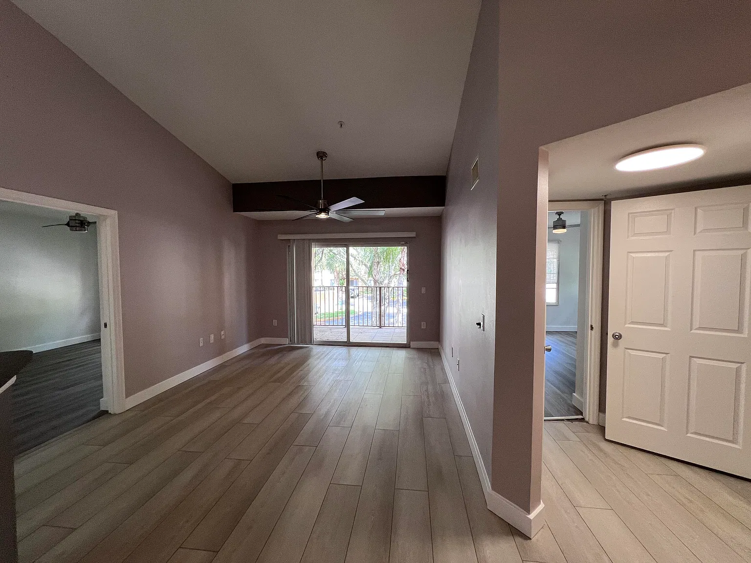 2 bed, 2.0 bath, 1060 sqft, $2,000 — Photo 4