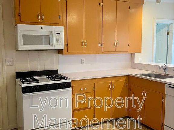 3rd image of 98 Anthony Ave #3R
