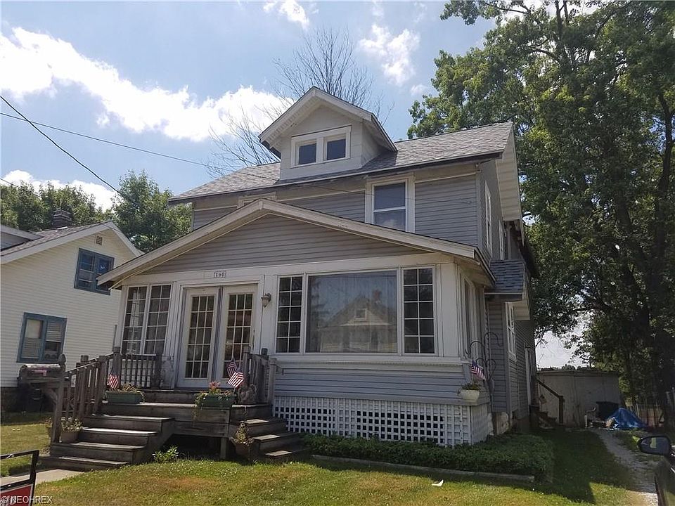1st image of 160 Grandview Ave