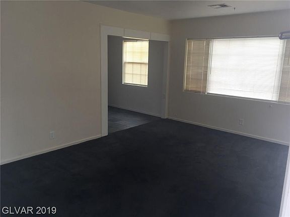 4th image of 111 Dogwood St