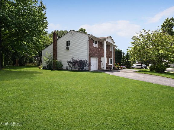 4th image of 57 Beatrice Ln