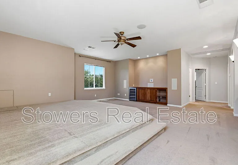 145 Bryant Ct — Photo 36