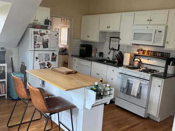 43 Governor St #3, Providence, RI 02906