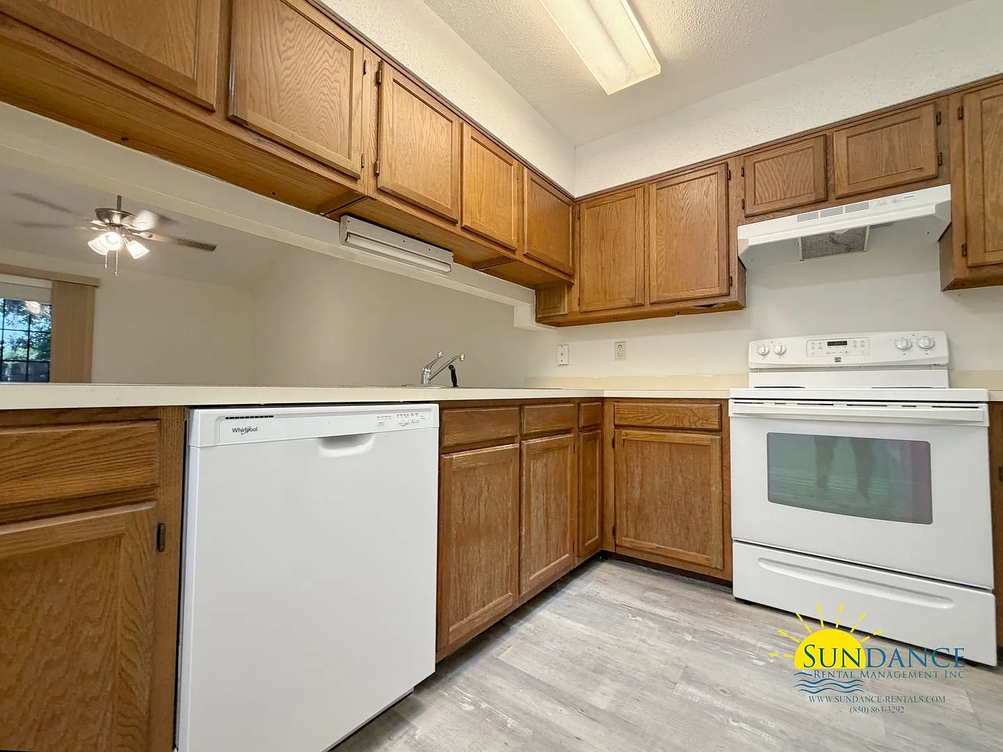 Charming 2 Bedroom Home in Fort Walton Beach! — Photo 3