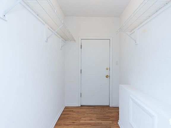 4th image of 706 W Barry Ave #2b2nd
