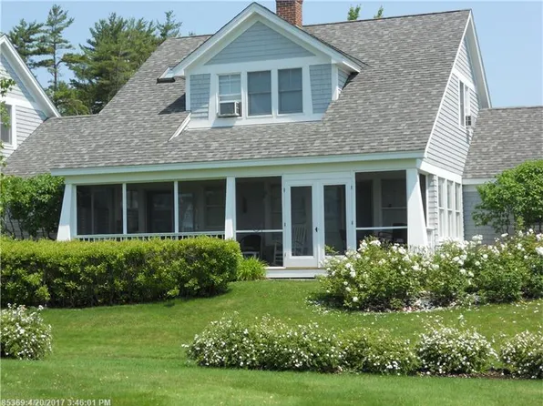 45 Village Way APT 54, Rockport, ME 04856