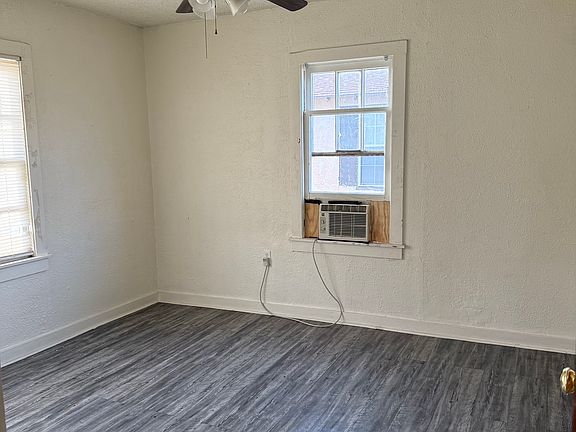 4th image of 805 S Avenue A