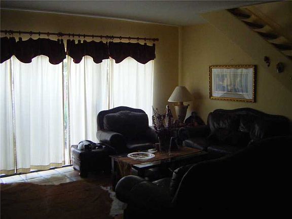 5th image of 19950 NE 5th Ct #6G