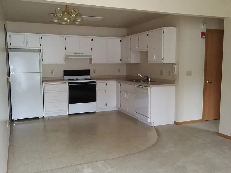 3401 Wilson Ave #24 — Photo 3