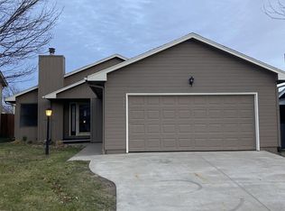 2920 SW Maupin Ln, Topeka, KS 66614