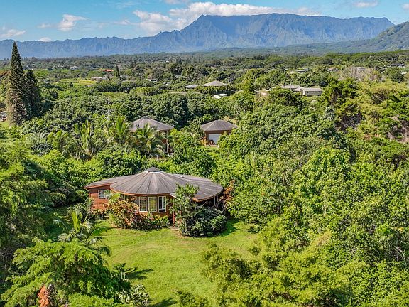 2nd image of 5715 Kaehulua Rd #1