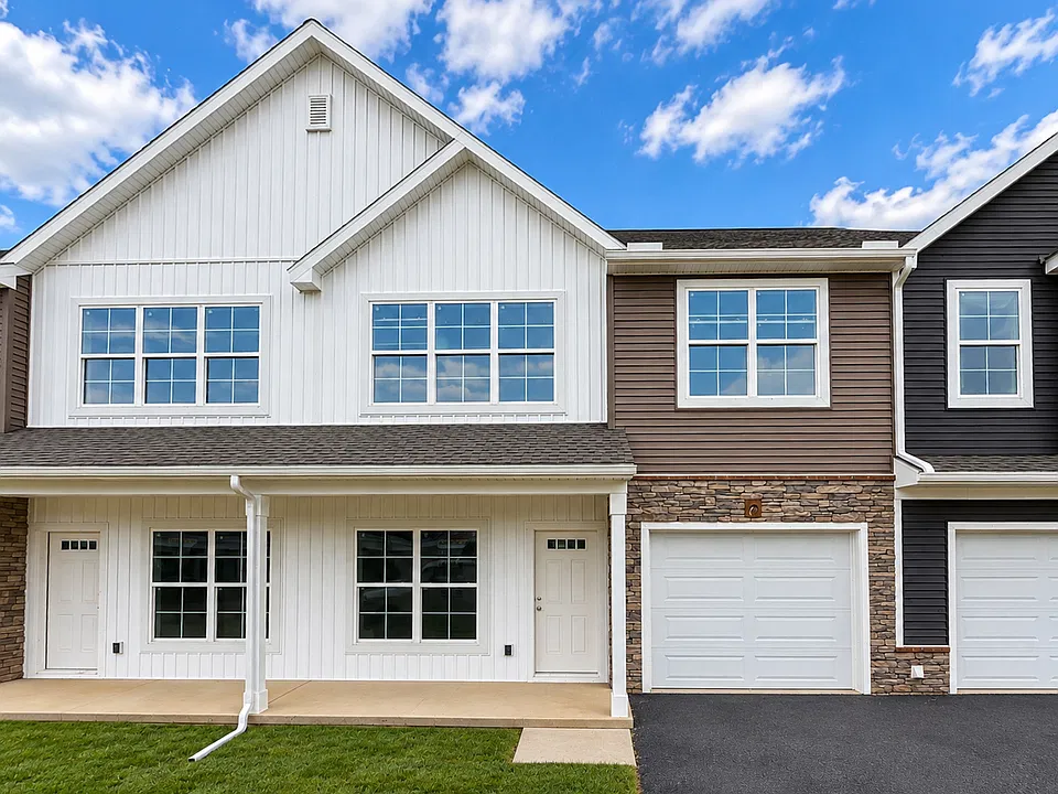 122 Foundry Ln