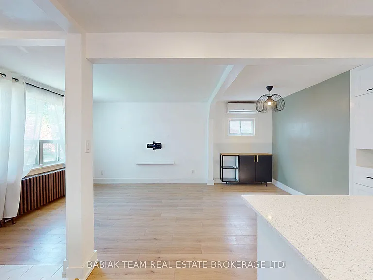 40 Alexander St — Photo 15