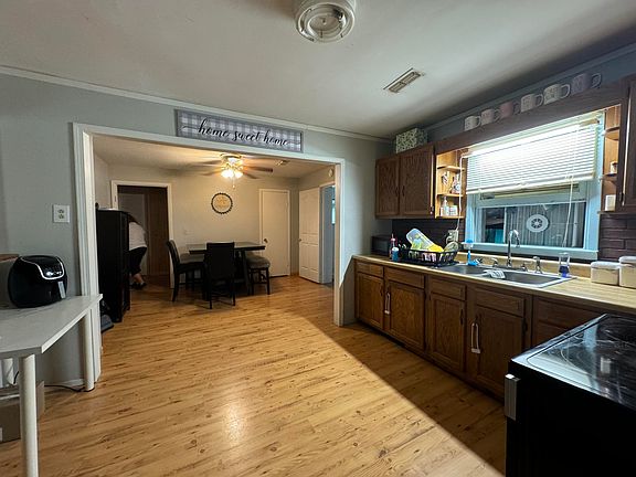 4th image of 107 Betsy Dr