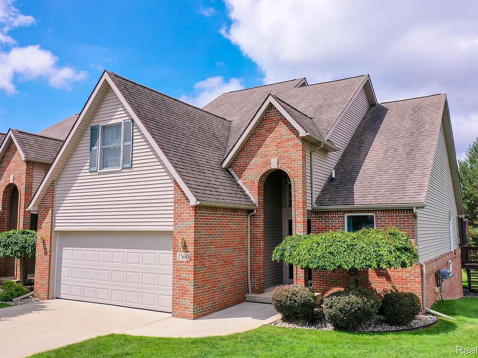 1st image of 2560 Palmer Dr