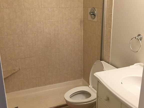 2nd image of 2212 Madison Ct