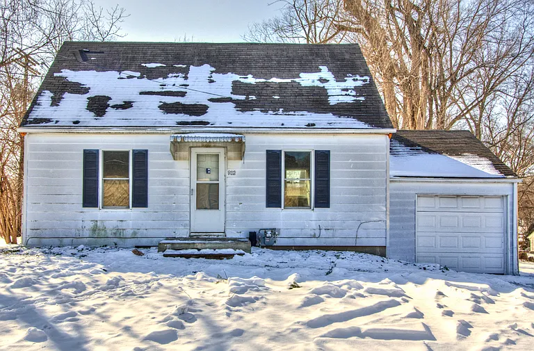 902 Titus Ave — Photo 28