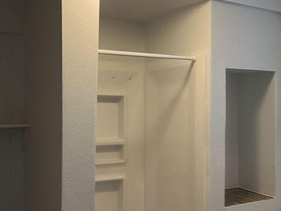 5th image of 335-3355 W 2nd St #2