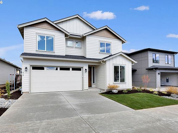 3rd image of 818 SE 35th St