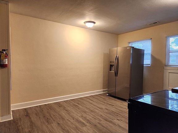 3rd image of 9 Morris St #4