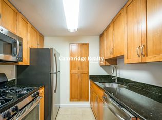 26 Thornton Rd #R-026, Chestnut Hill, MA 02467