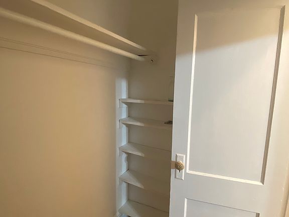 5th image of 821 Grand Ave Floor 2