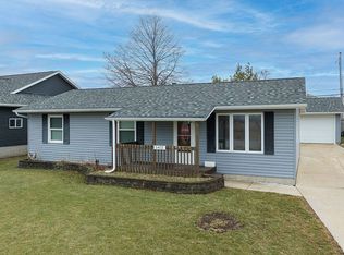 5411 E Ave NW, Cedar Rapids, IA 52405