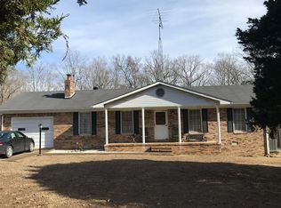 130 Deans Ln, Big Sandy, TN 38221