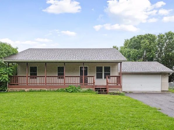 640 W 10th St, Rush City, MN 55069