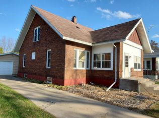 302 S Main St, Cochrane, WI 54622