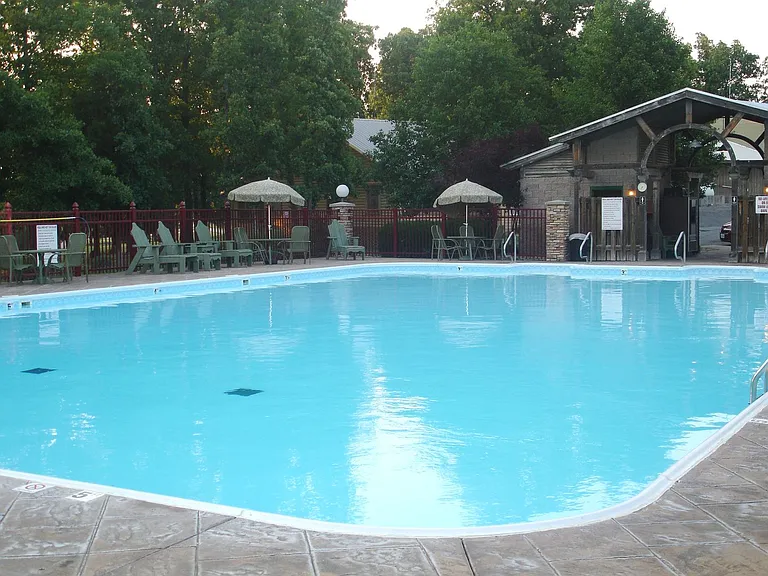 813 Holiday Rdg #H1 — Photo 29