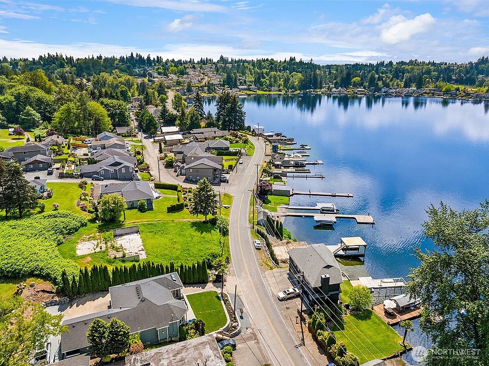 1st image of 418 423 S Lake Stevens Road